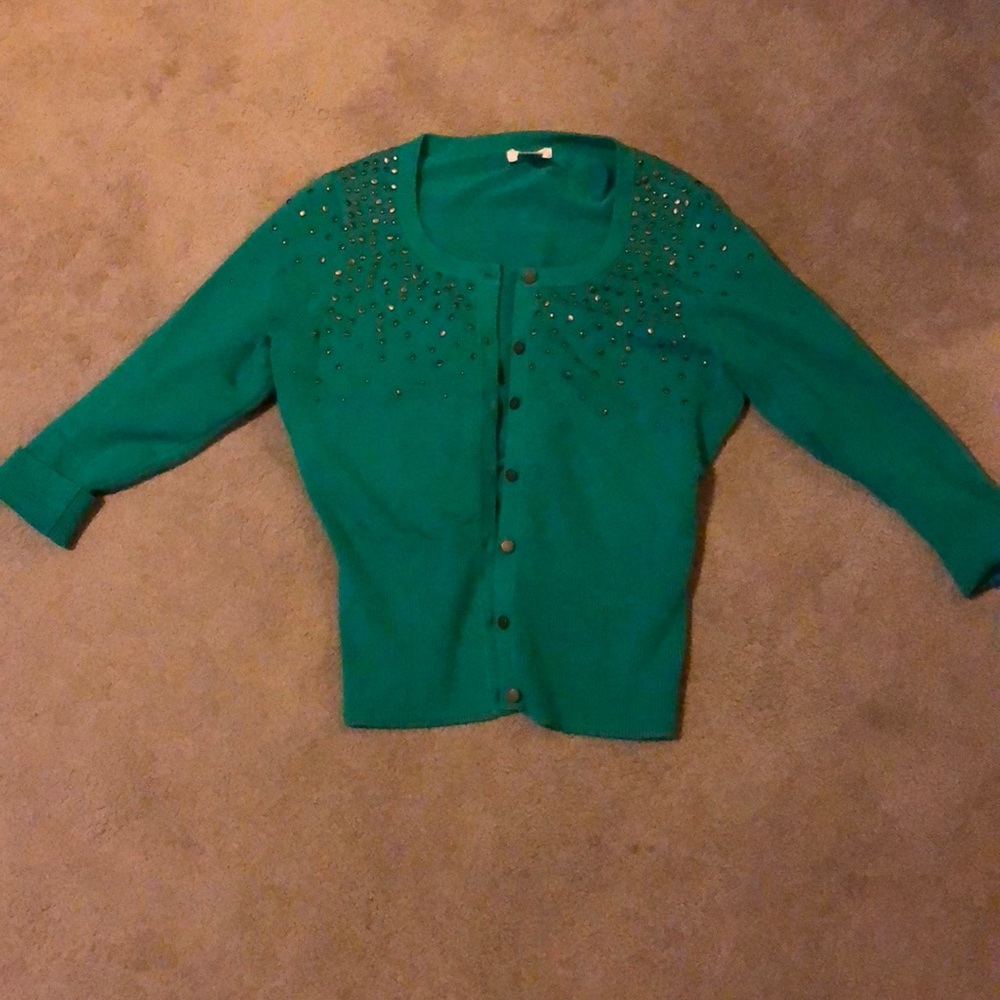 Cache Hunter green cardigan